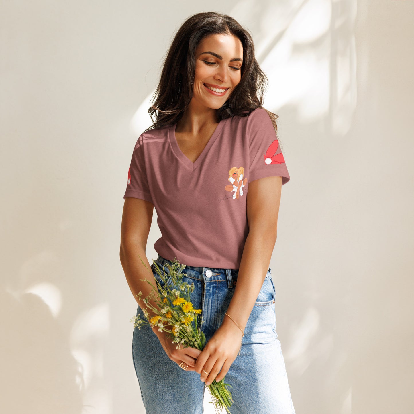 Poppy - Lockeres Damen T-Shirt mit V-Ausschnitt - Marvelous Miss McCray