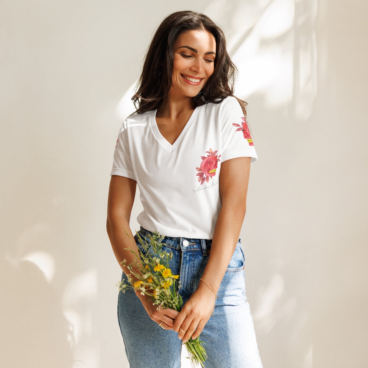 Stay wild - Lockeres Damen T-Shirt mit V-Ausschnitt - Marvelous Miss McCray